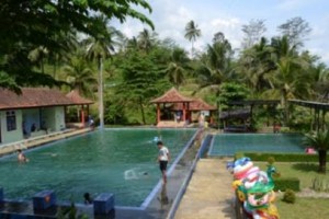 Lokasi wisata Cipanas di desa Subang, Kuningan.